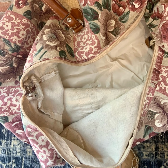 Gitano Vintage Floral Canvas Large Duffle Bag - Picture 3 of 7